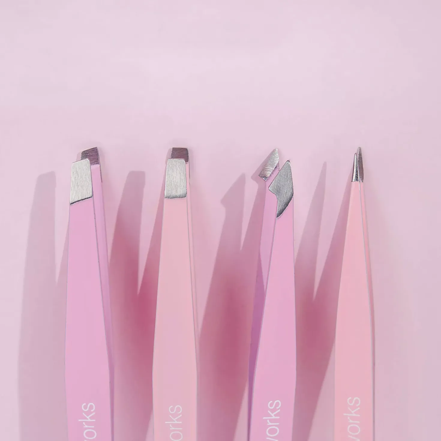 Brushworks HD 4 Piece Combination Tweezer Set - Pink