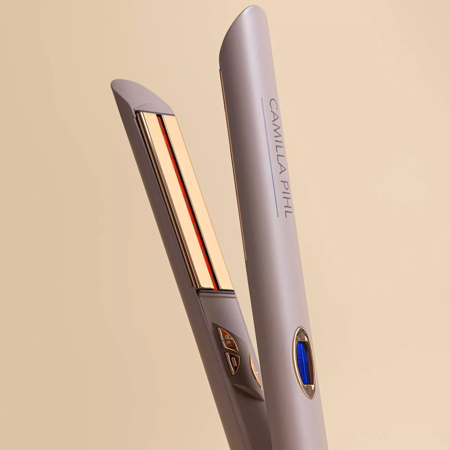 Camilla Pihl Cosmetics That IR Flat Iron