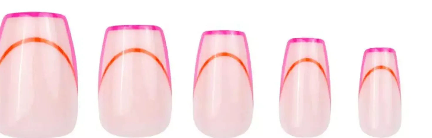DUFFBEAUTY Instant Pro Press-On Manicure Out of Line