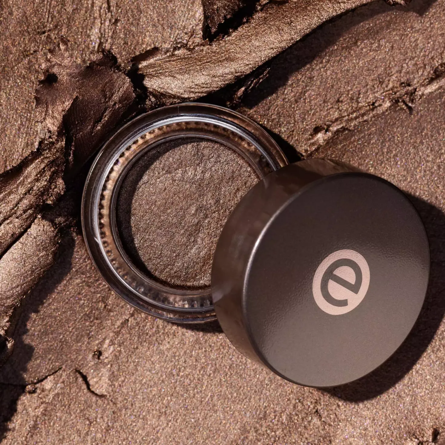 essence Cream Eyeshadow 02 Pearl