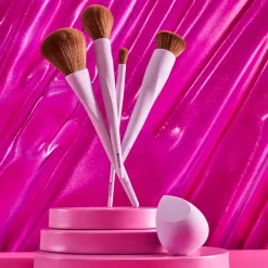 essence Powder Brush