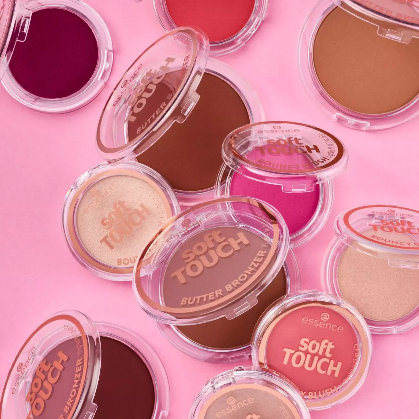 essence Soft Touch Bouncy Glow 10 soft glaze
