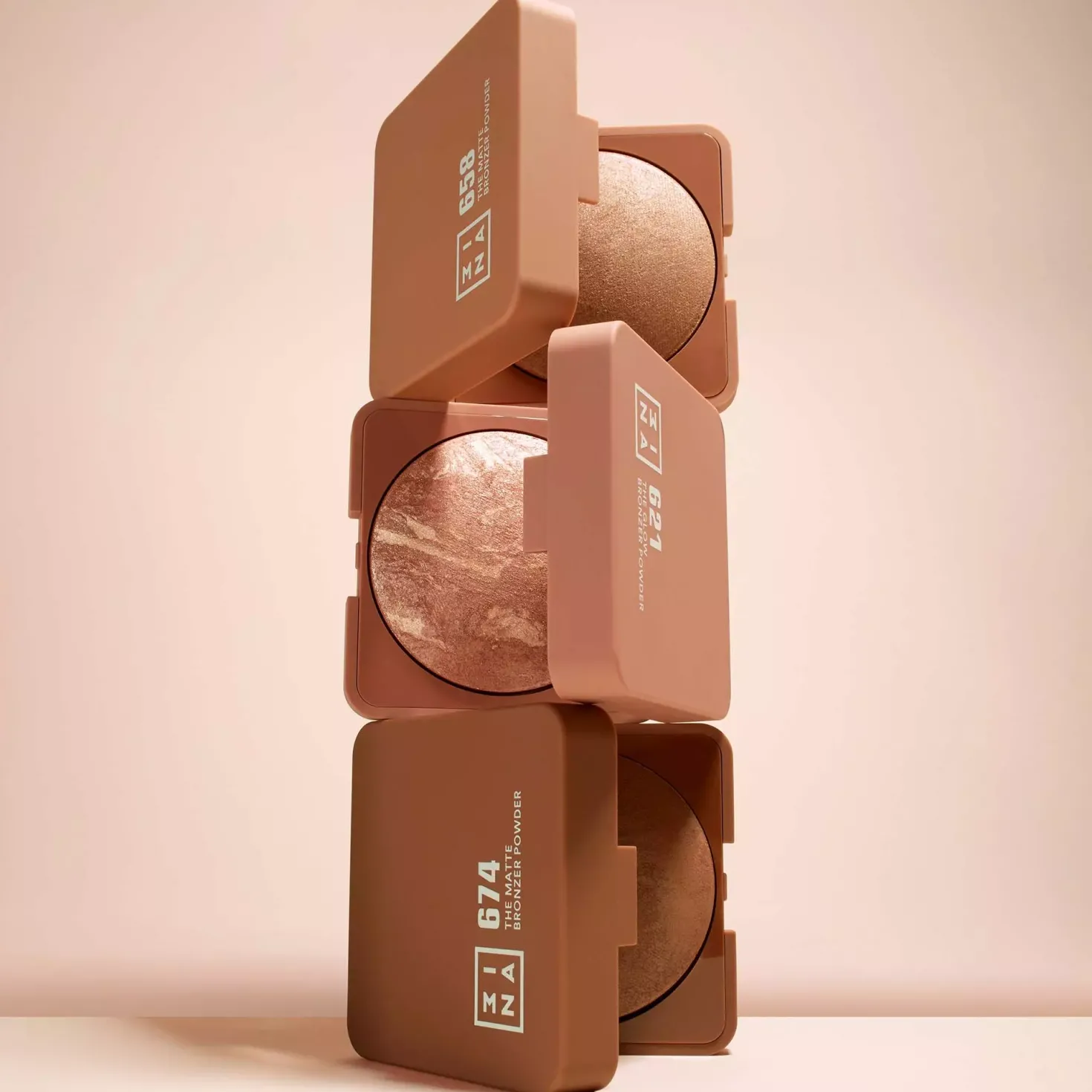3INA The Bronzer Powder 674
