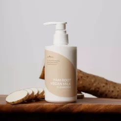 Isntree Yam Root Vegan Milk Cleanser 220 ml