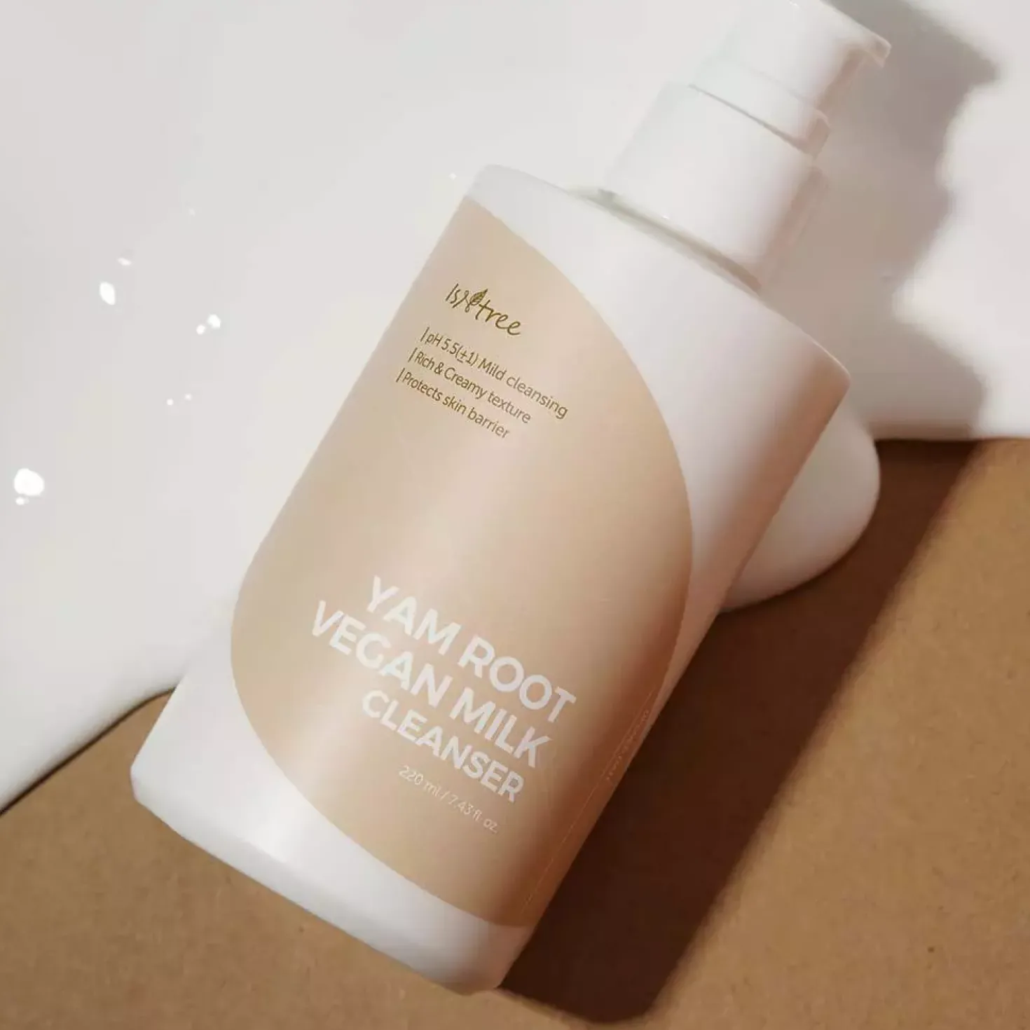 Isntree Yam Root Vegan Milk Cleanser 220 ml