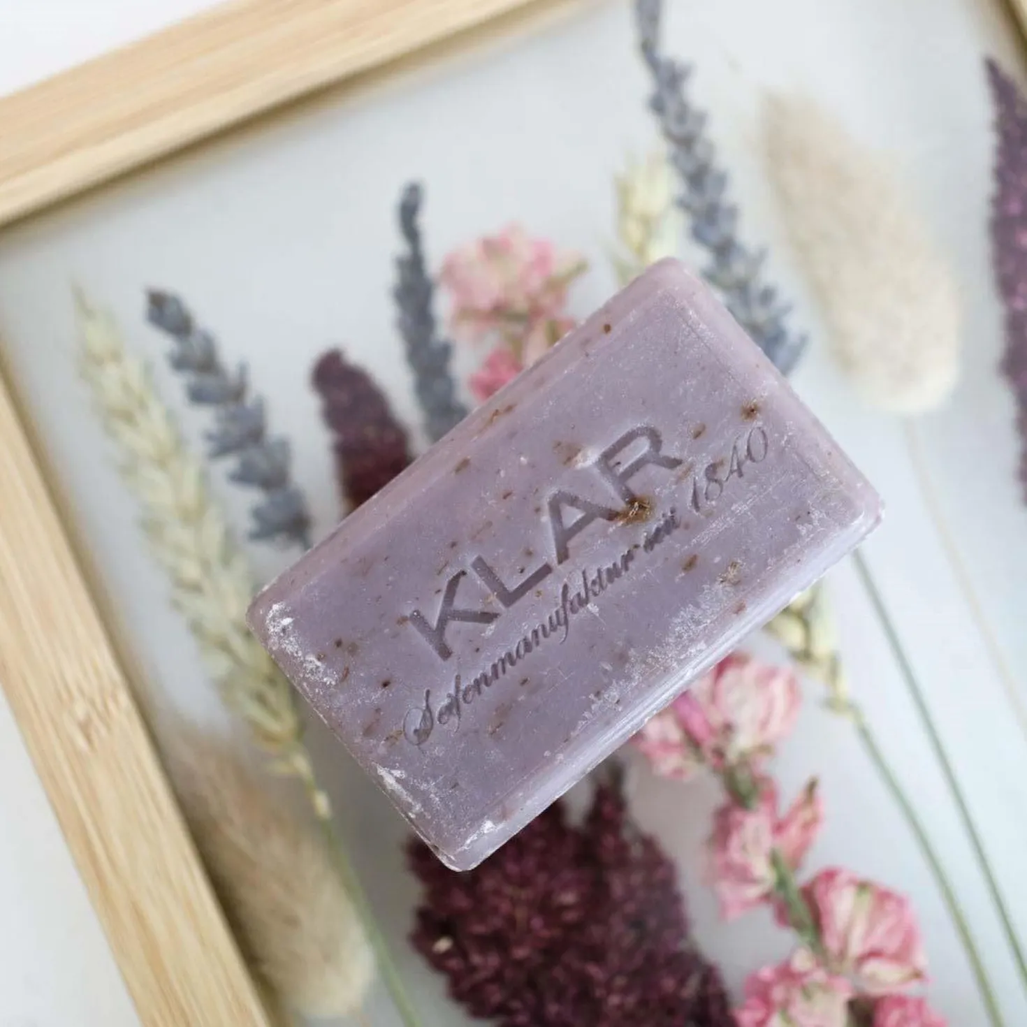 Klar Seifen Scrub Soap - Lavender 100 g