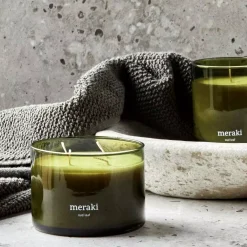 MerakiOud Leaf Scented Candle Small