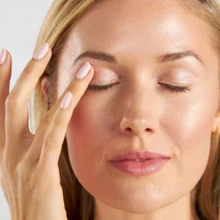 PÜR Cosmetics On Point Tint Creamy Eyeshadow & Primer with Peptides Cashmere
