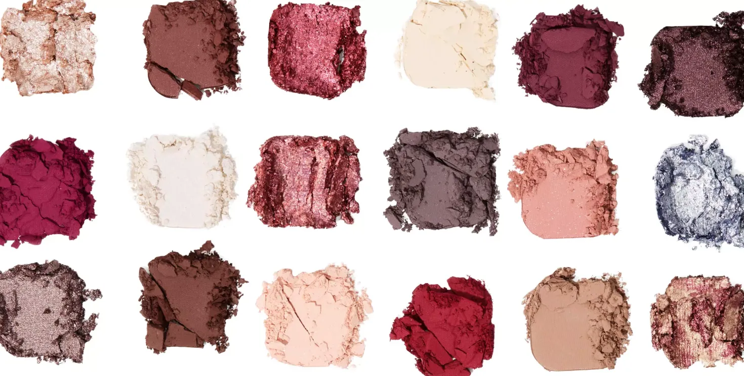 Revolution Beauty London Forever Flawless Palette Cherry Rebel Red