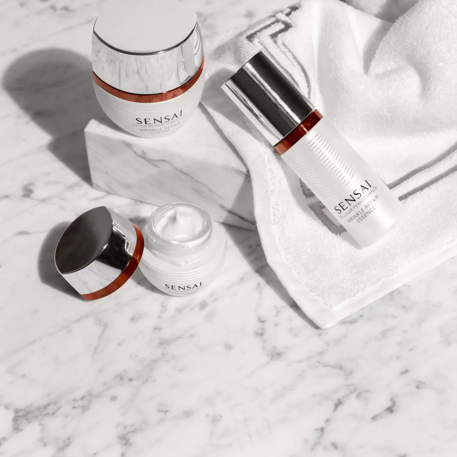 SensaiCellular Performance Wrinkle Repair Essence 40 ml
