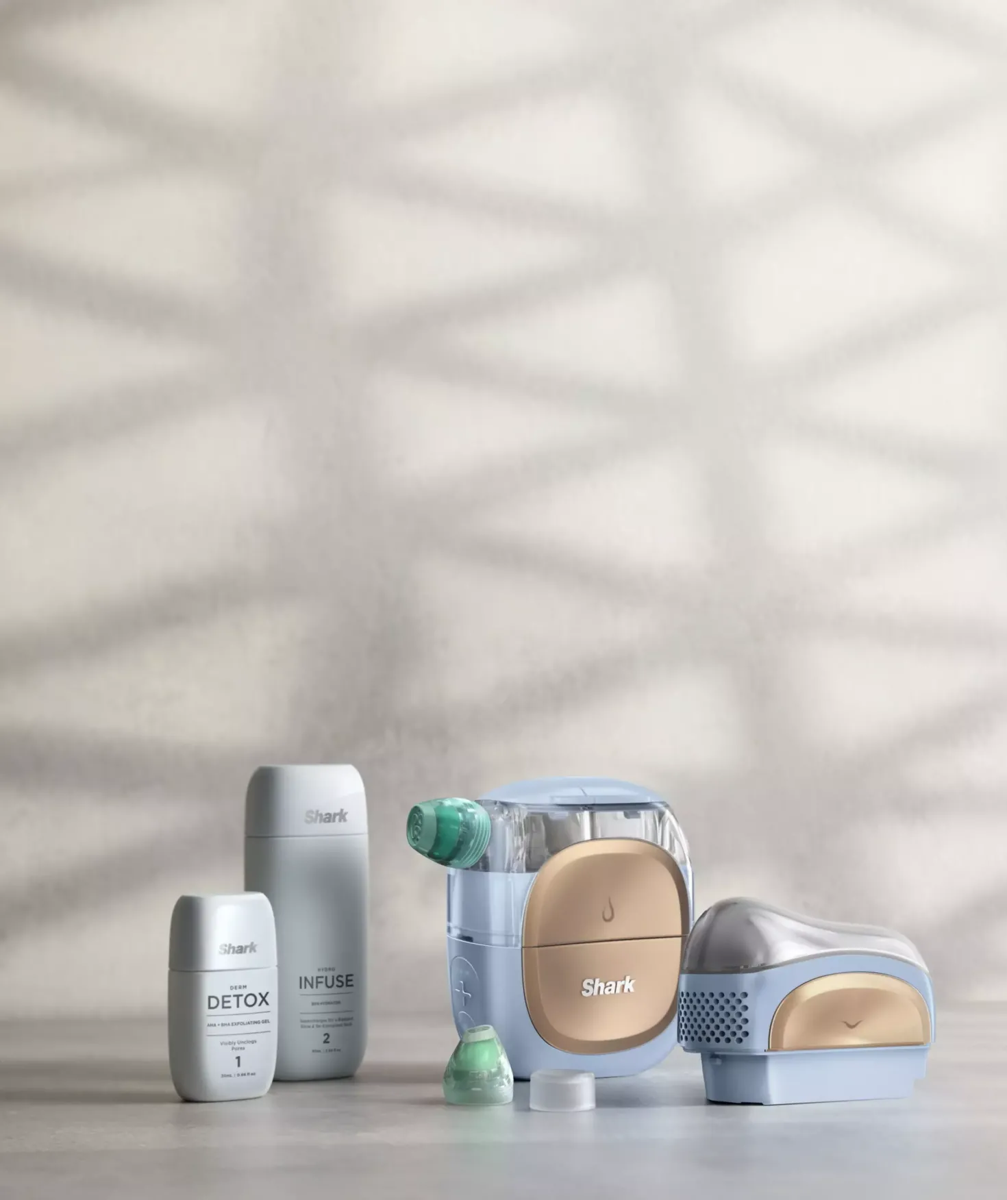 Shark Beauty FacialProGlo + Depuffi Warm Black