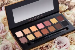 Sigma Beauty Sculpt Highlight + Contour Palette