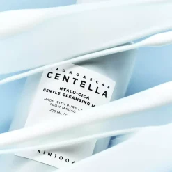 SKIN1004Madagascar Centella Hyalu-Cica Gentle Cleansing Milk 200 ml