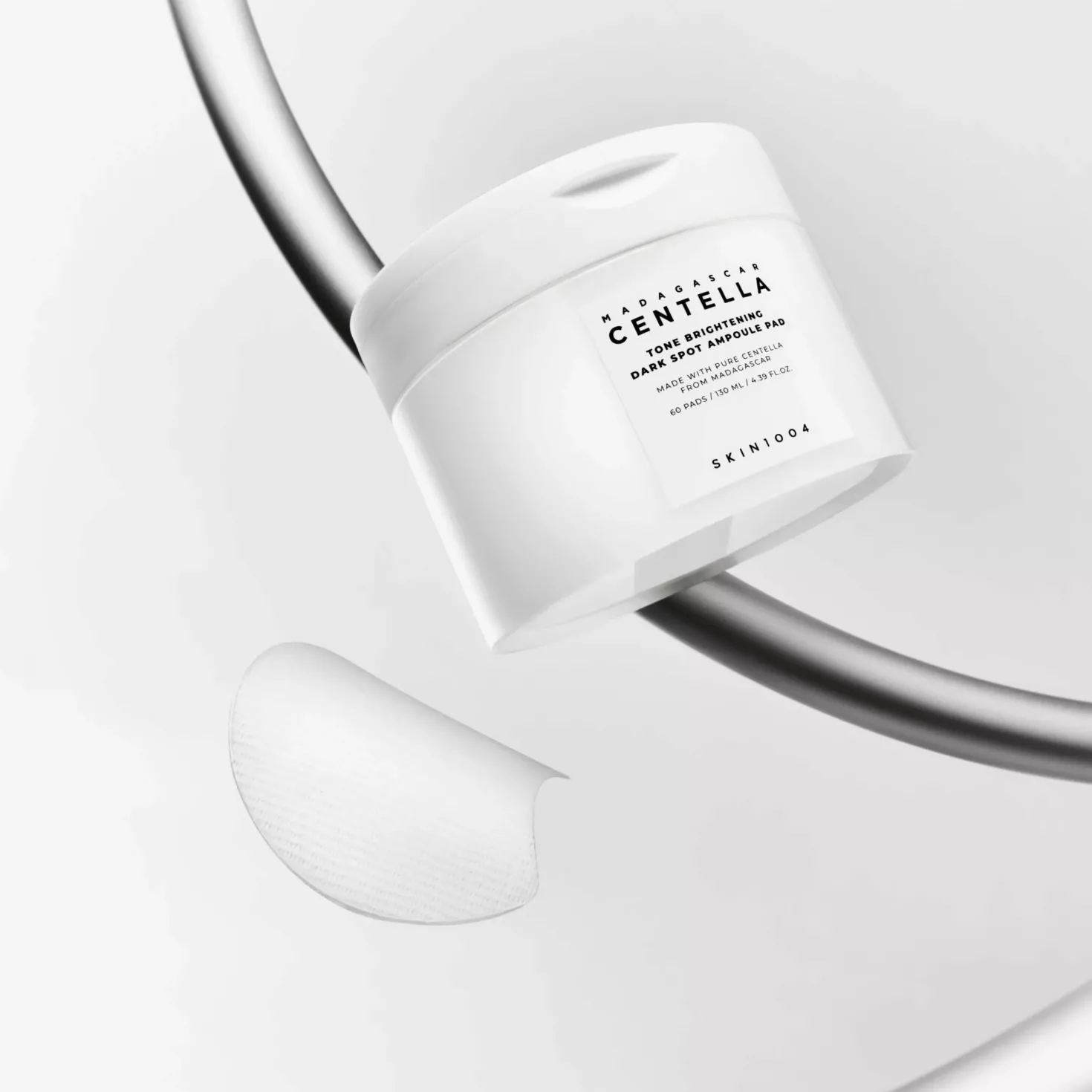 SKIN1004Madagascar Centella Tone Brightening Dark Spot Ampoule Pad 130 ml