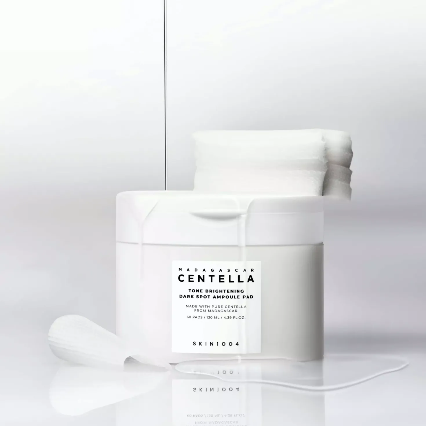SKIN1004Madagascar Centella Tone Brightening Dark Spot Ampoule Pad 130 ml