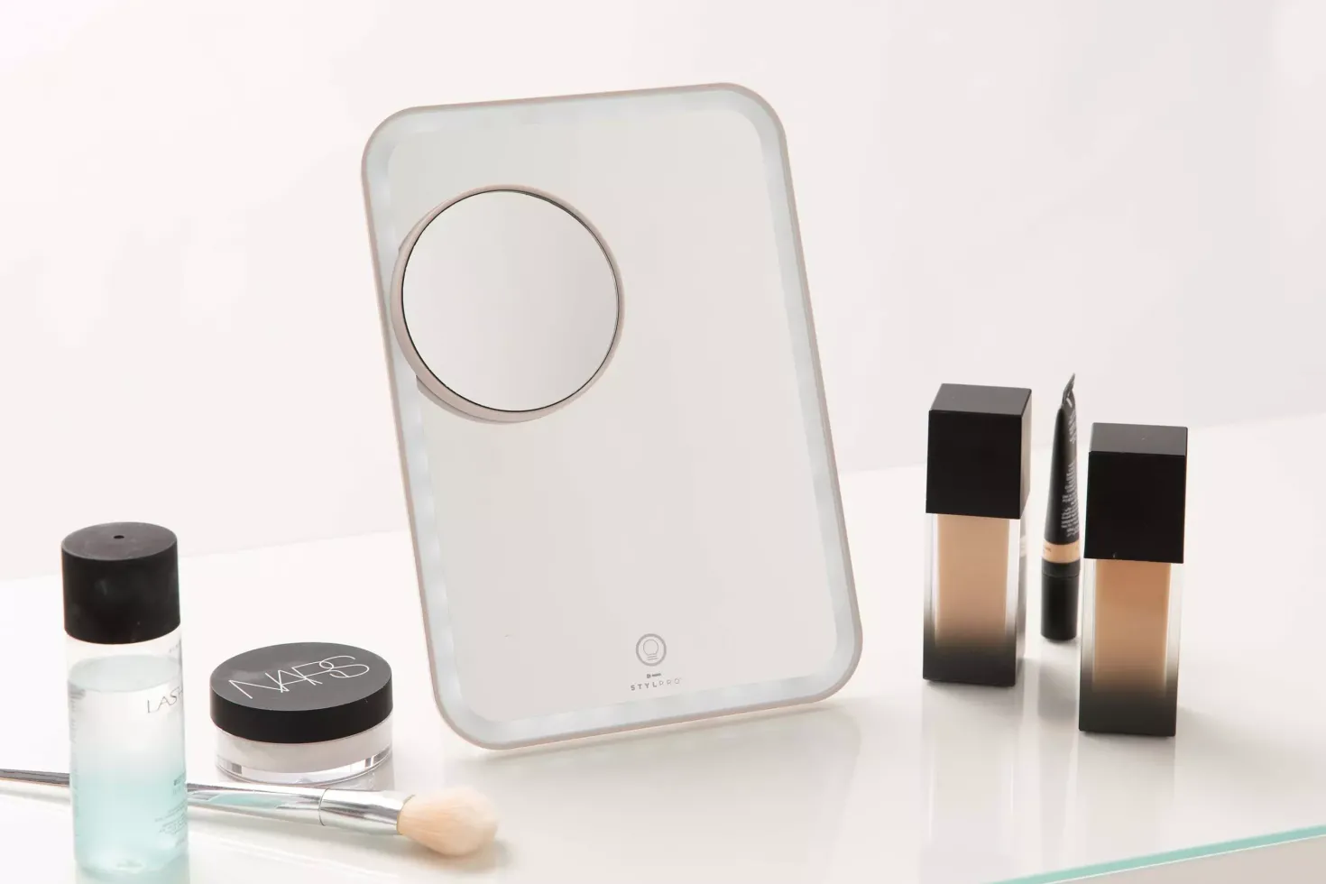 STYLPRO Glow & Go™ Travel Mirror
