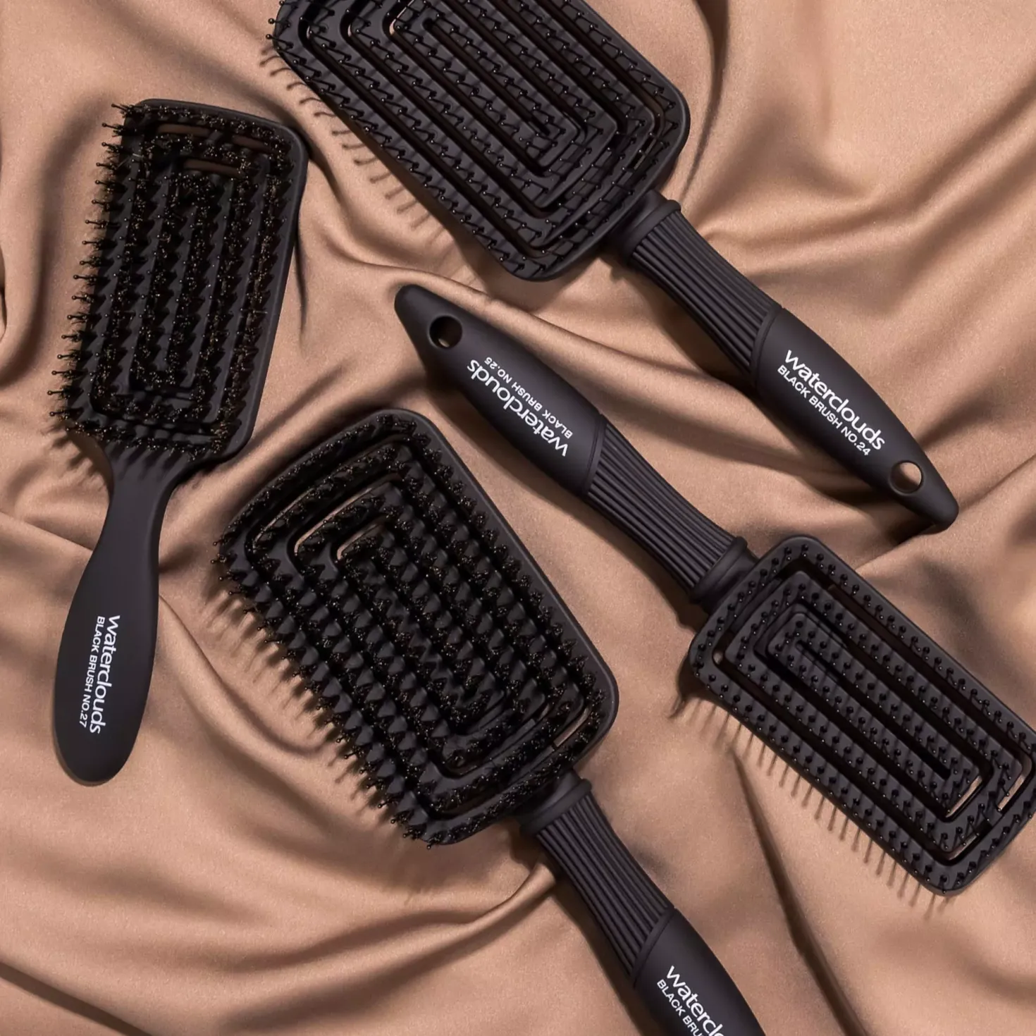 WatercloudsBlack Brush No.25 Flexi Vent Small S
