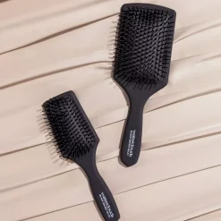 WatercloudsBlack Brush No.21 Paddle Brush L